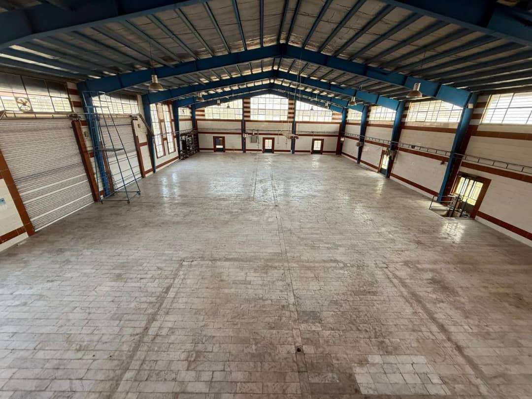 فروش کارخانه تولید نان حجیم با پروانه معتبر - شهرک صنعتی عباس‌آباد 1700 متر _ املاک صنعت سوله