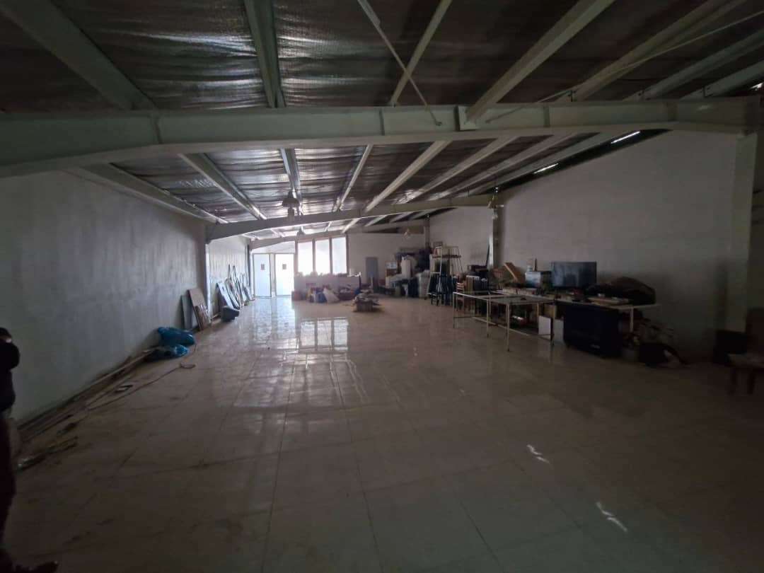  فروش کارخانه تولید شوینده با پروانه معتبر - شهرک صنعتی گرمسار450متر _ املاک صنعت سوله