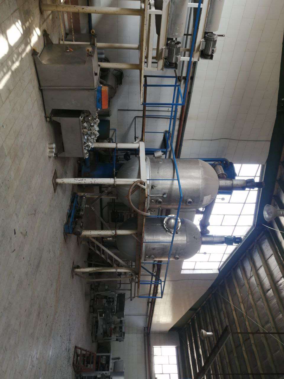 فروش کارخانه تولید رب گوجه فرنگی با پروانه معتبر - شهرک صنعتی خوارزمی 1300 متر _ املاک صنعت سوله