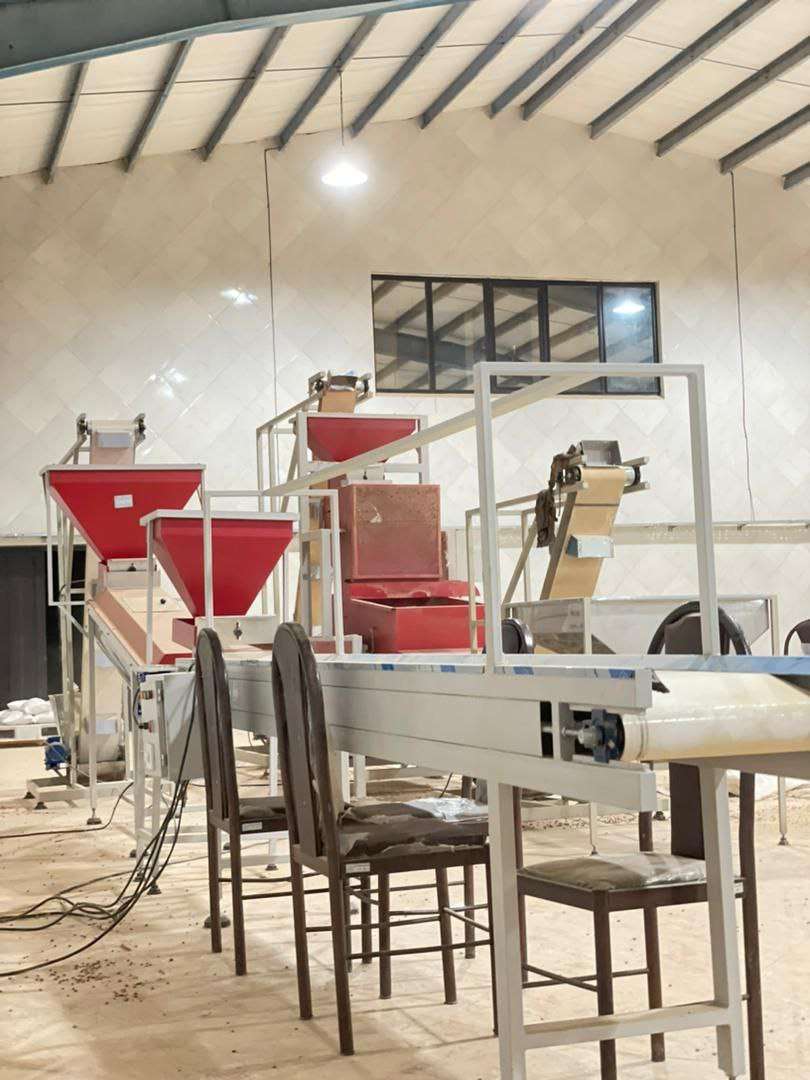 فروش کارخانه بسته‌بندی حبوبات با پروانه معتبر - شهرک صنعتی خوارزمی 650 متر _ املاک صنعت سوله