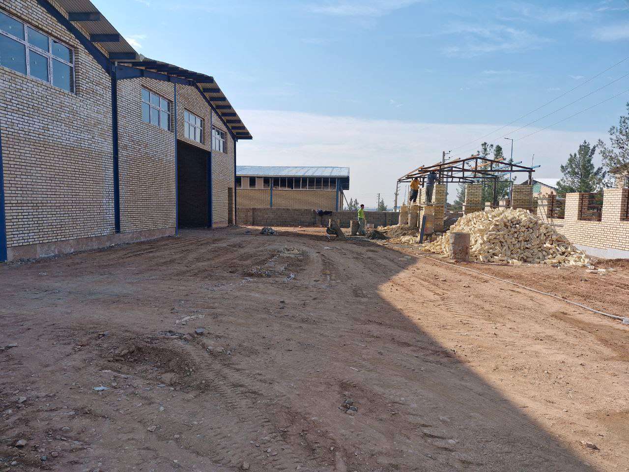 فروش سوله صنعتی نوساز با جواز جهاد کشاورزی - شهرک صنعتی خوارزمی 1300 متر _ املاک صنعت سوله