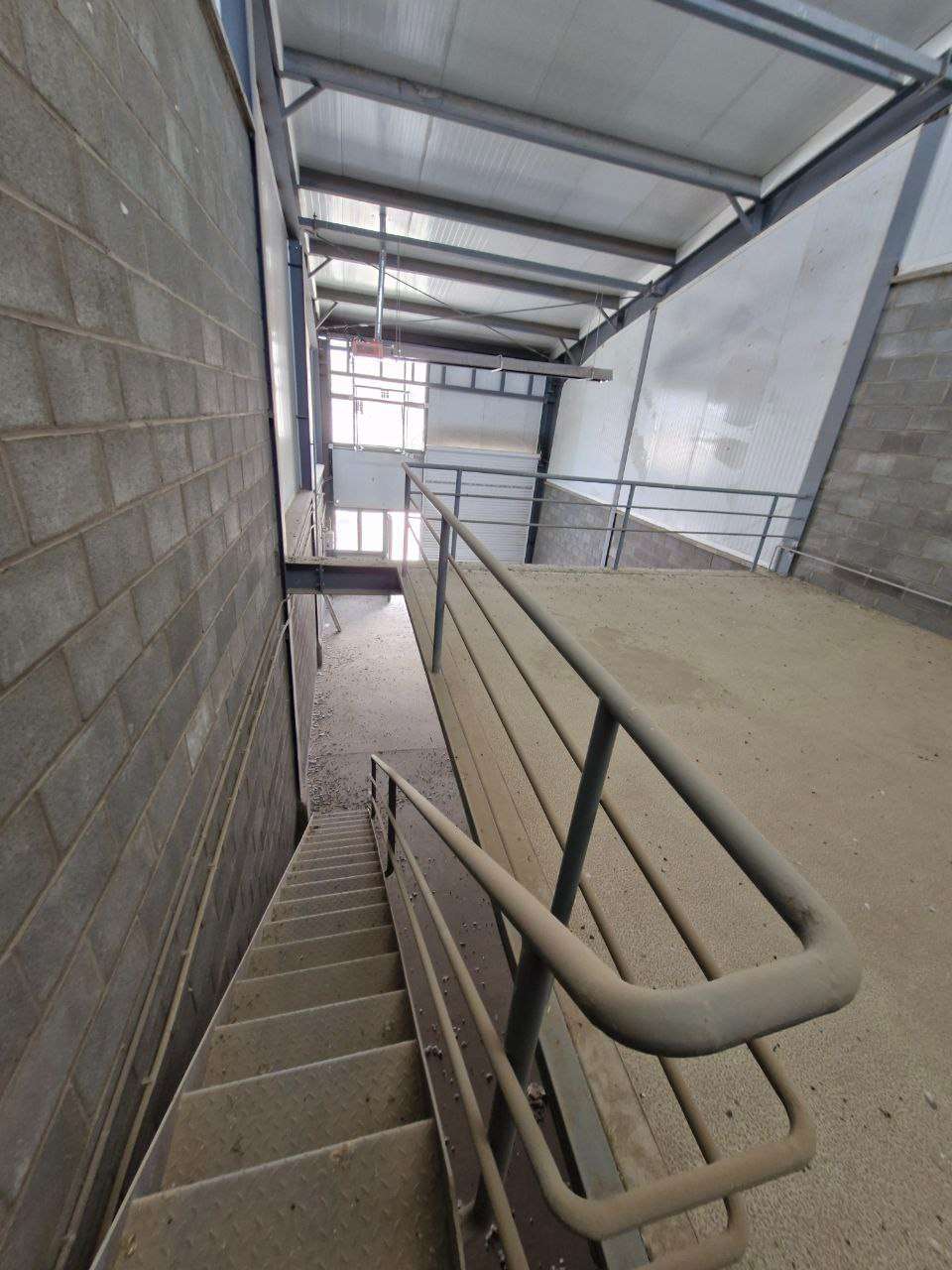  فروش سوله با پروانه کسب - شهرک صنعتی شنزار 90متر _ املاک صنعت سوله