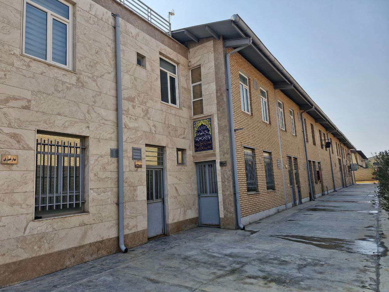 اجاره سوله سلولزی با جواز معتبر - شهرک صنعتی ایوانکی 1600 متر _ املاک صنعت سوله