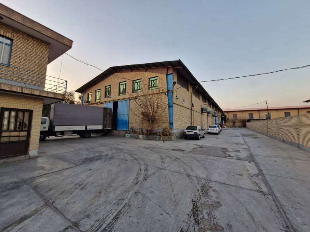 فروش کارخانه کارتن‌سازی با تجهیزات کامل - شهرک صنعتی عباس‌آباد 1700متر _ املاک صنعت سوله