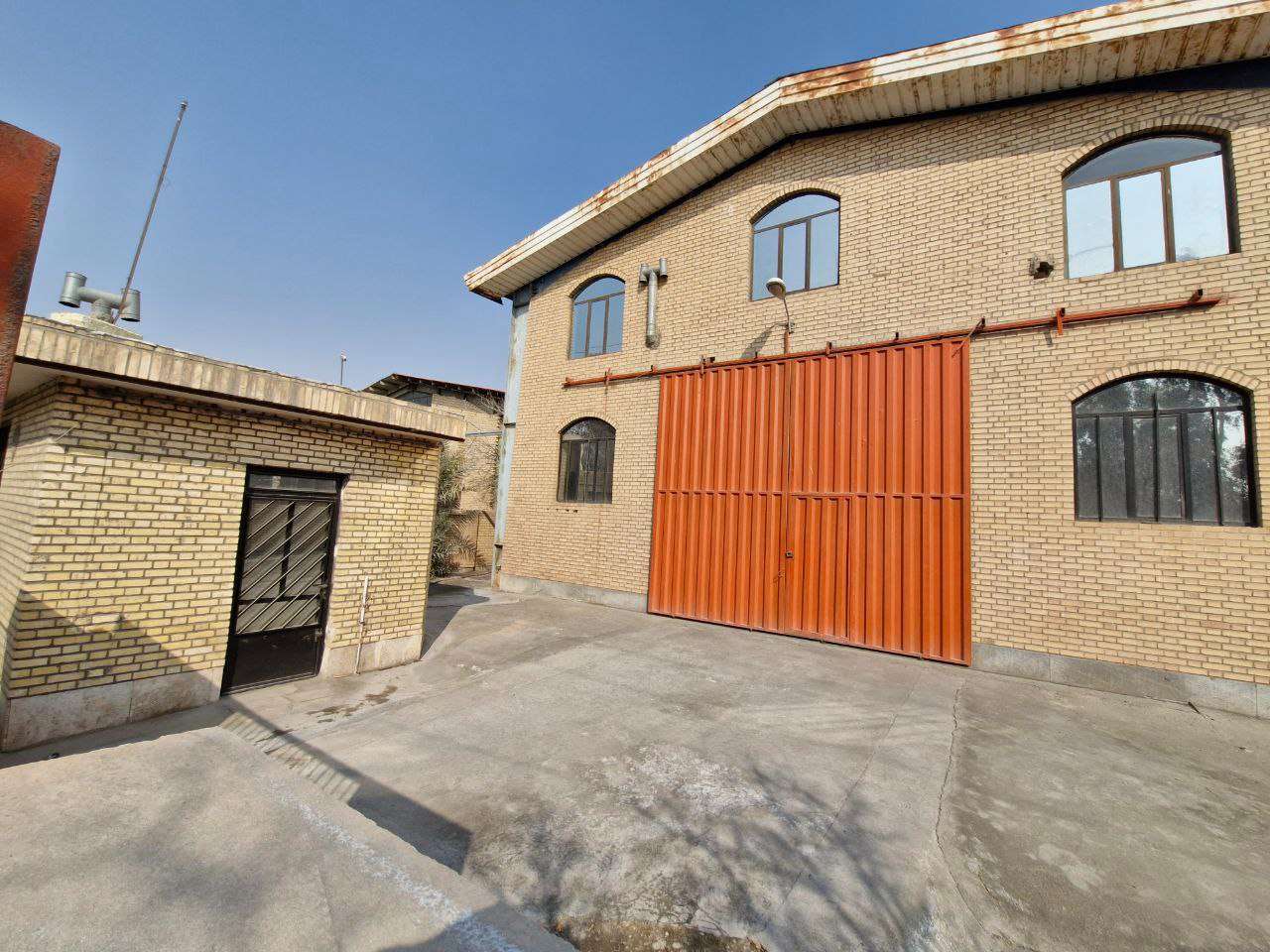  اجاره سوله صنعتی با جواز سلولزی - شهرک صنعتی پایتخت 700 متر _ املاک صنعت سوله