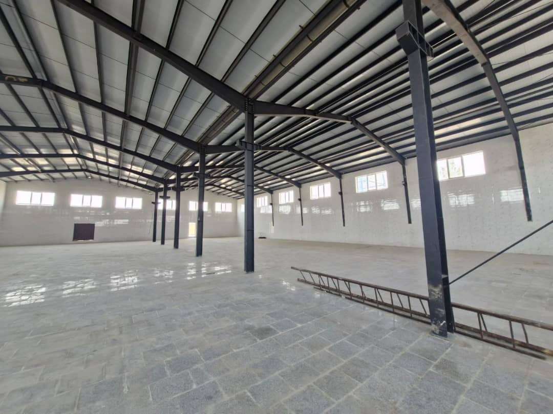 فروش سوله صنعتی نوساز با جواز صنایع غذایی - شهرک صنعتی خوارزمی1700متر _ املاک صنعت سوله