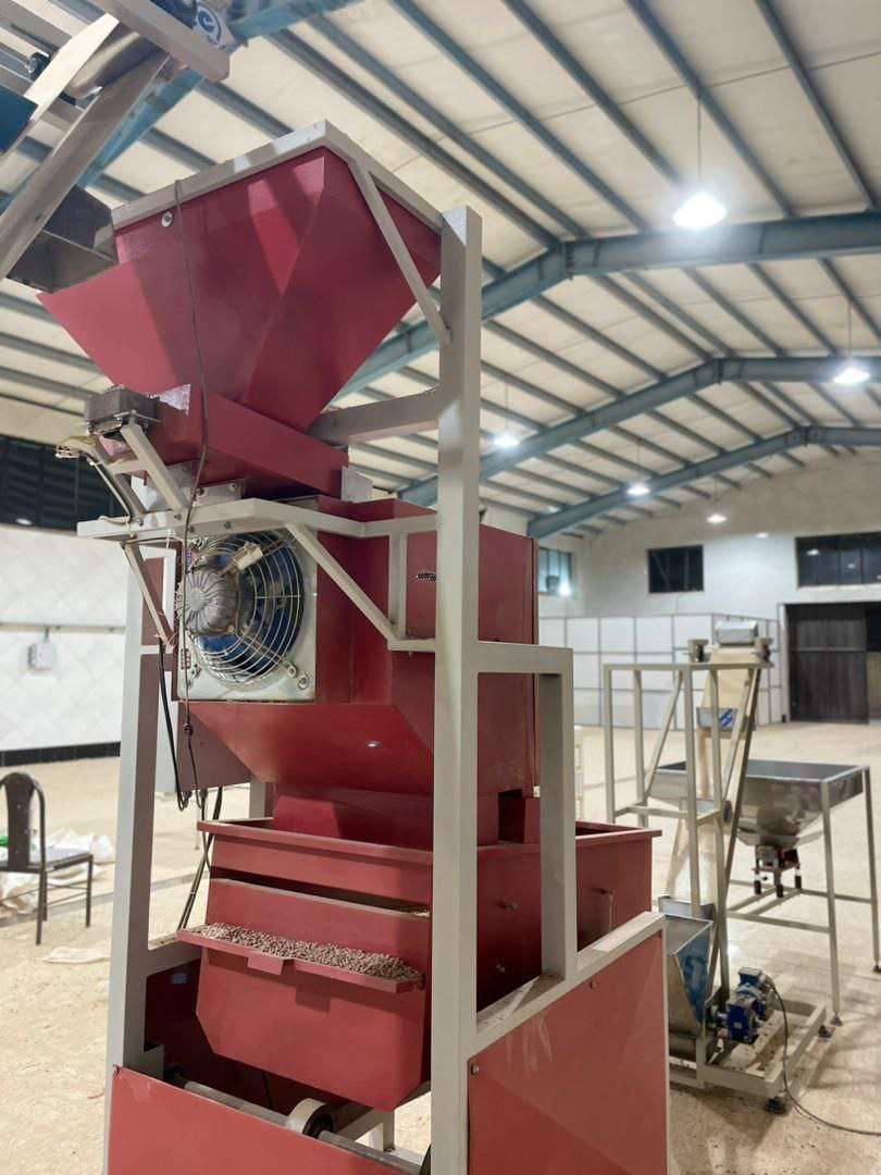 فروش کارخانه بسته‌بندی حبوبات با پروانه معتبر - شهرک صنعتی خوارزمی 650 متر _ املاک صنعت سوله