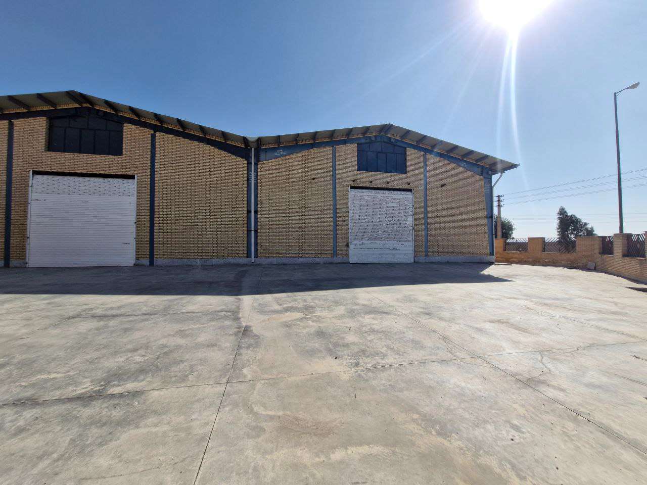 اجاره سوله مواد غذایی با جواز معتبر - شهرک صنعتی ایوانکی 1150 متر _ املاک صنعت سوله