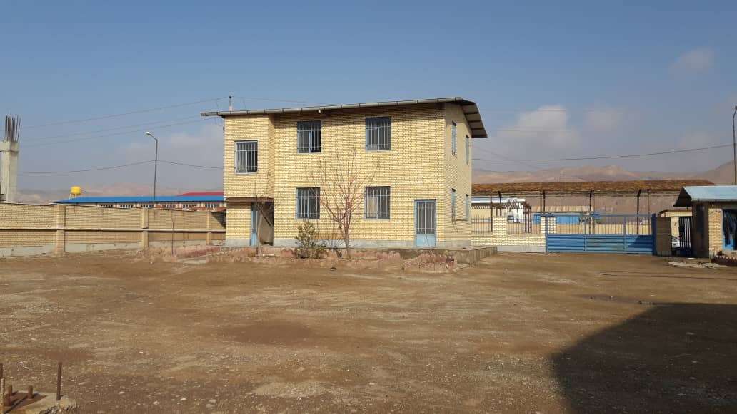 اجاره سوله تولید میلگرد و مفتول با پروانه معتبر - شهرک صنعتی گرمسار 350 متر _ املاک صنعت سوله