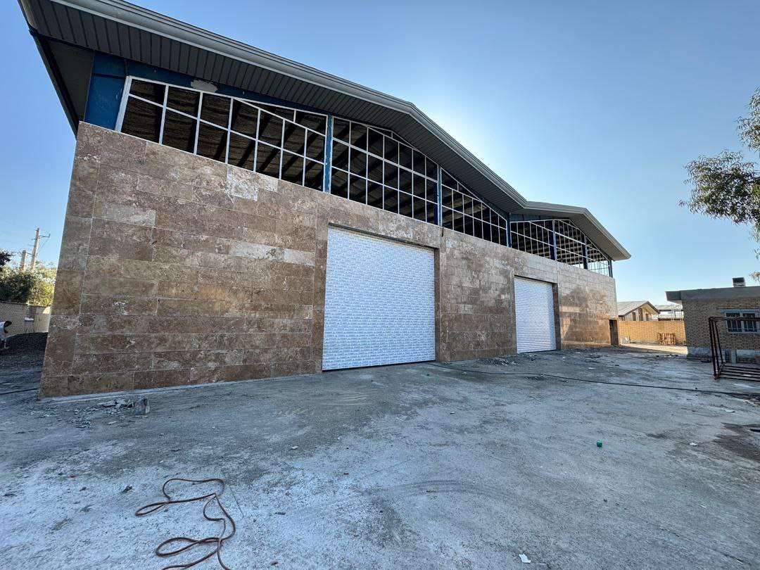  اجاره سوله مواد غذایی با جواز معتبر - شهرک صنعتی عباس‌آباد1200متر _ املاک صنعت سوله