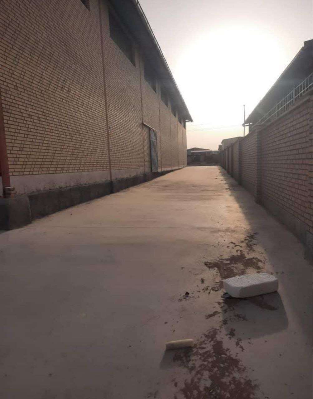 اجاره سوله صنعتی با جواز فلزی - شهرک صنعتی شنزار 1100 متر _ املاک صنعت سوله
