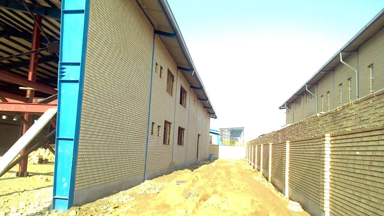 فروش سوله صنعتی نوساز با جواز تولید نان حجیم - شهرک صنعتی خوارزمی 1100 متر _ املاک صنعت سوله