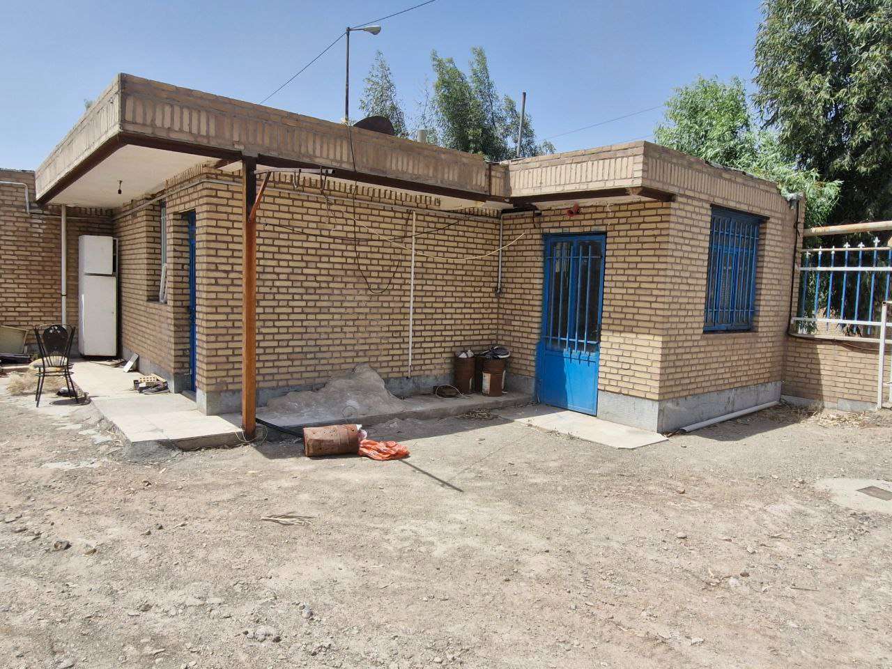 اجاره سوله فلزی با جواز معتبر - شهرک صنعتی ایوانکی 1000 متر _ املاک صنعت سوله