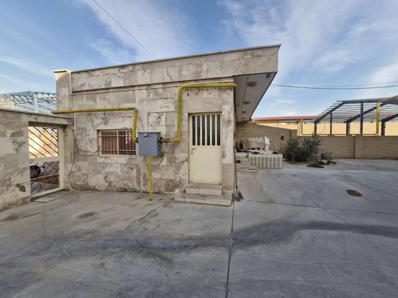 فروش سوله با زون غذایی در شهرک صنعتی پایتخت _ املاک صنعت سوله