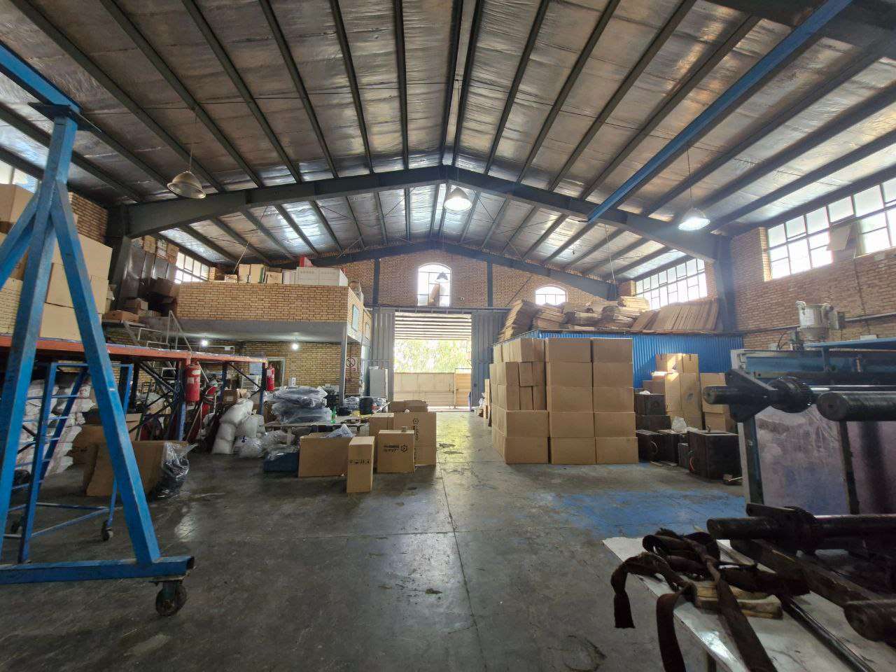 اجاره سوله پلاستیک با جواز معتبر - شهرک صنعتی عباس‌آباد 400 متر _ املاک صنعت سوله