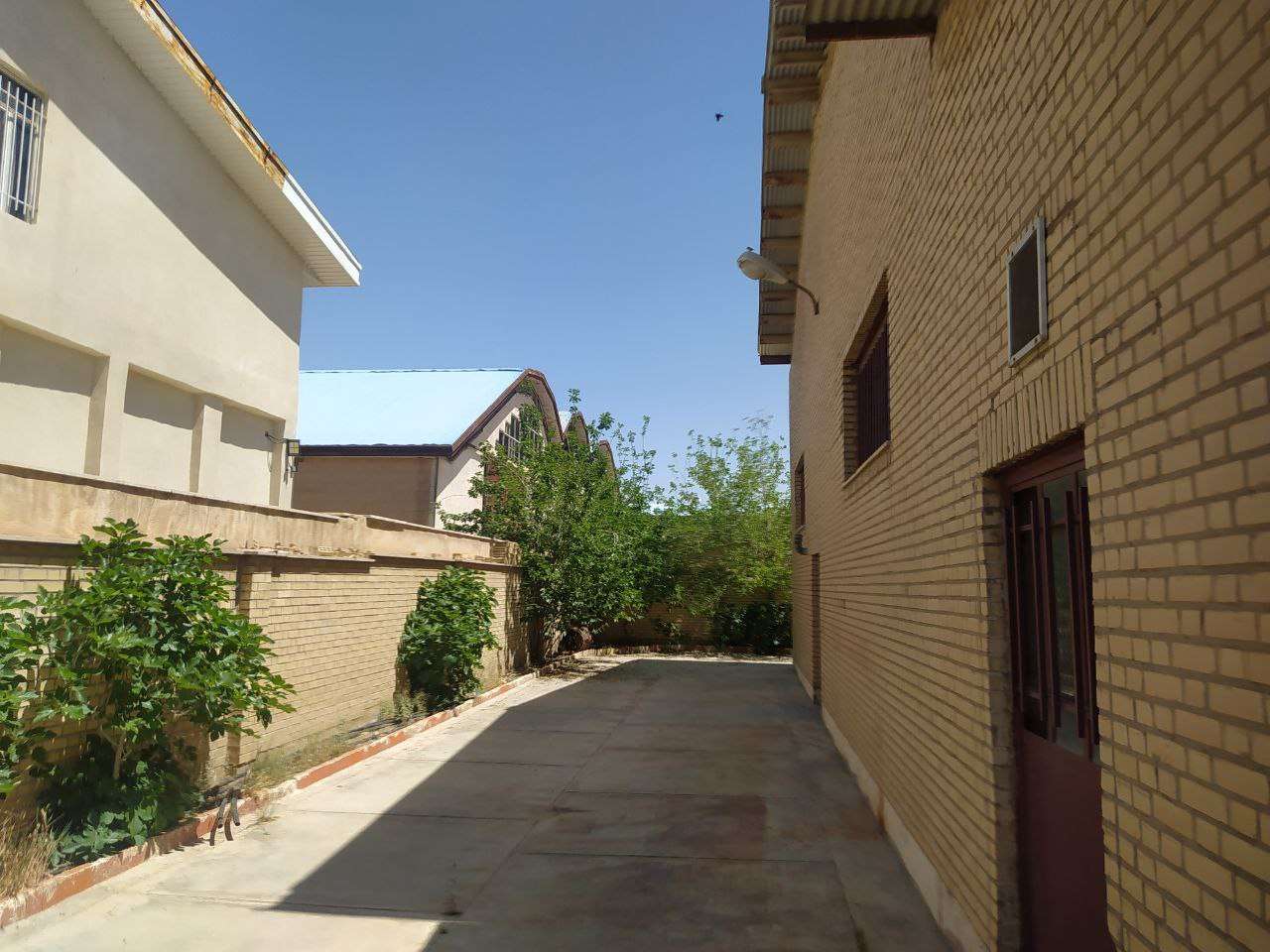 فروش کارخانه بسته‌بندی خشکبار و نمک با پروانه معتبر - شهرک صنعتی خوارزمی 670 متر _ املاک صنعت سوله