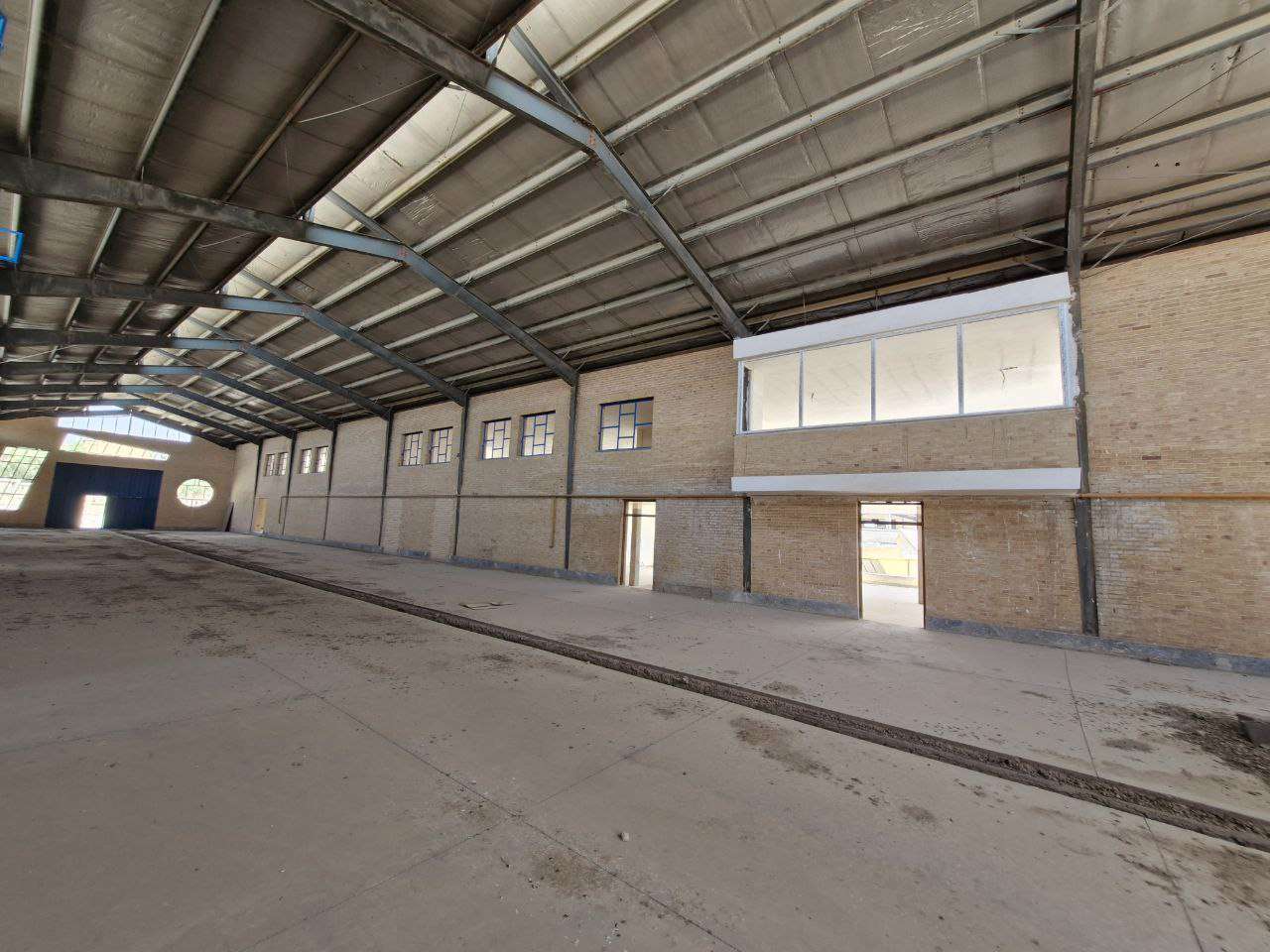 فروش سوله تولید دوغ و لبنیات با پروانه معتبر - شهرک صنعتی عباس‌آباد 1250 متر _ املاک صنعت سوله