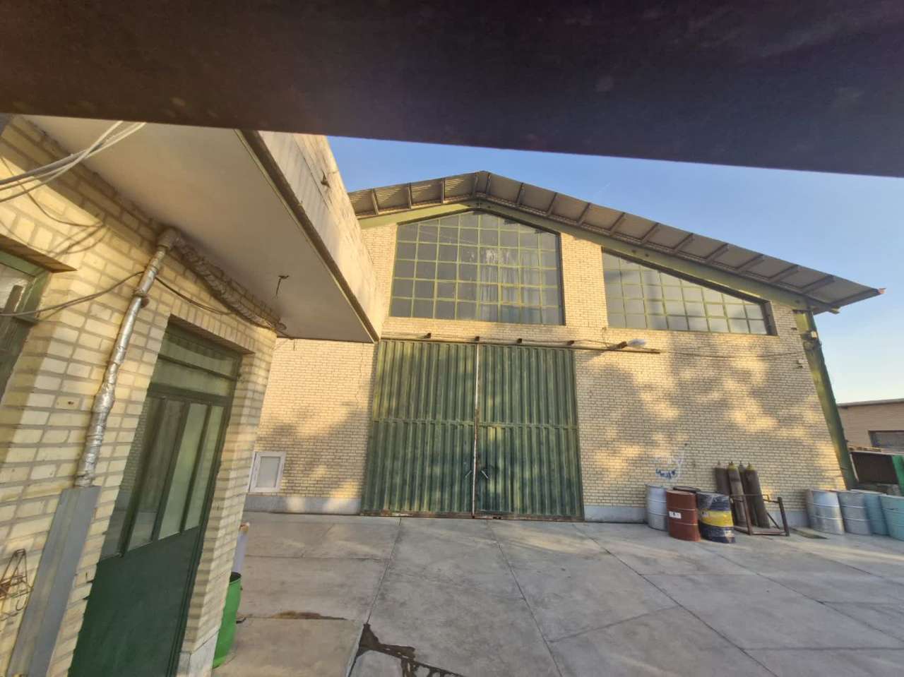 فروش سوله با زون فلزی در شهرک صنعتی عباس آباد _ املاک صنعت سوله