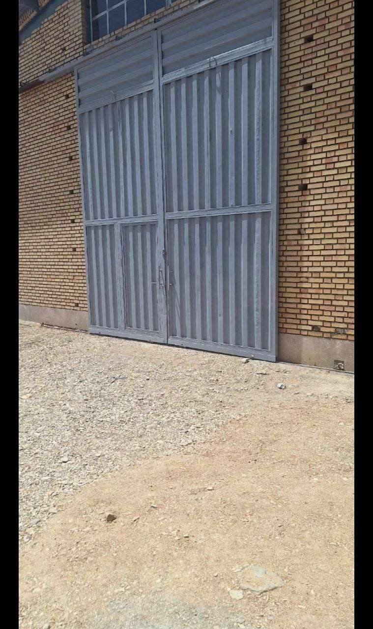 اجاره سوله صنعتی با جواز فلزی-الکترونیک - شهرک صنعتی ایوانکی 300 متر _ املاک صنعت سوله