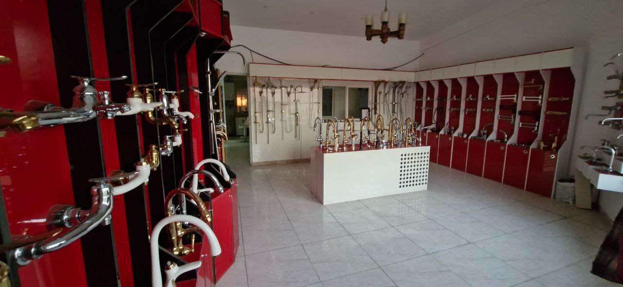  فروش سوله تولید شیرآلات با پروانه معتبر - شهرک صنعتی عباس‌آباد 2110 متر _ املاک صنعت سوله