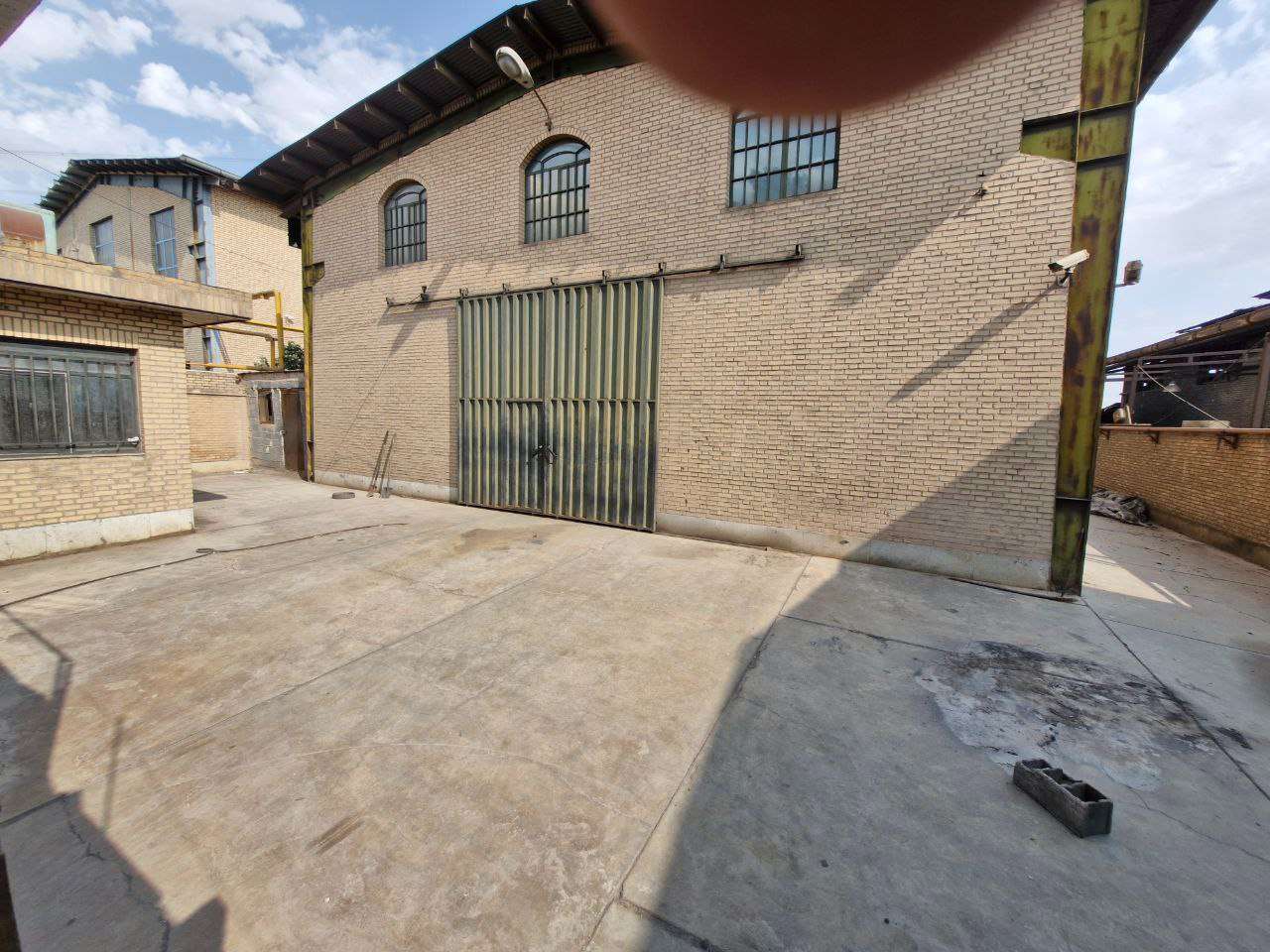  اجاره سوله ریخته‌گری با جواز معتبر - شهرک صنعتی عباس‌آباد 500 متر _ املاک صنعت سوله