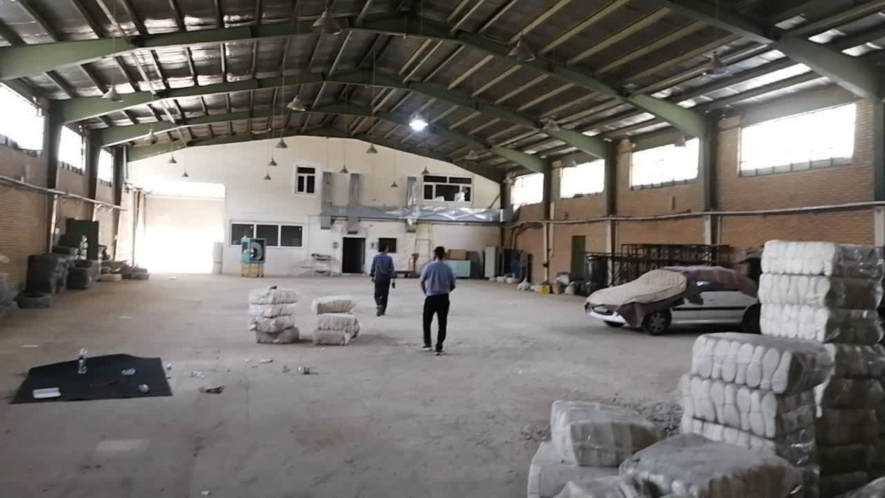 اجاره سوله در شهرک صنعتی عباس آباد با زون شیمیایی و جواز بهره برداری پلاستیک  _ املاک صنعت سوله