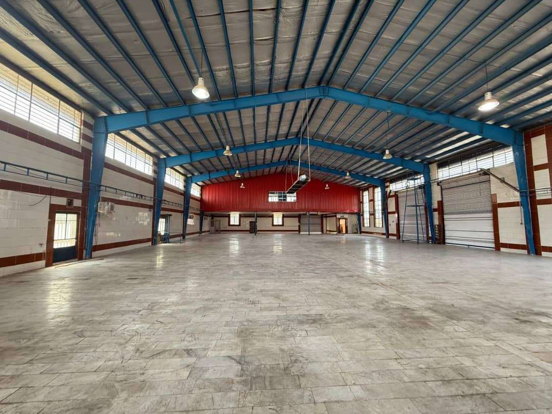 فروش کارخانه تولید نان حجیم با پروانه معتبر - شهرک صنعتی عباس‌آباد 1700 متر _ املاک صنعت سوله