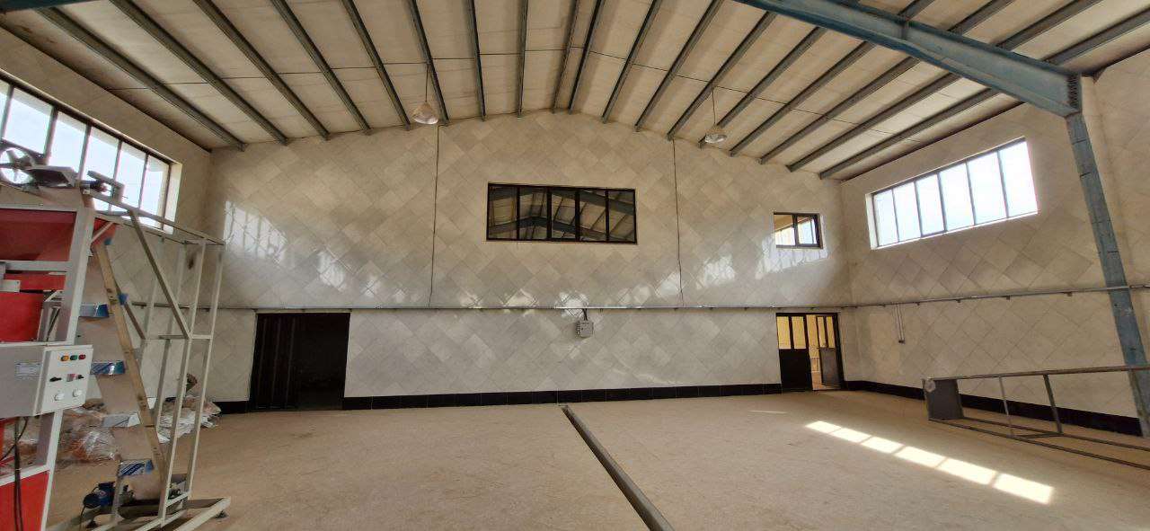 فروش کارخانه بسته‌بندی حبوبات با پروانه معتبر - شهرک صنعتی خوارزمی 650 متر _ املاک صنعت سوله