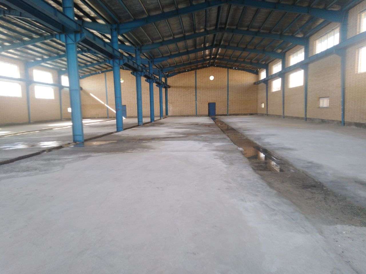 اجاره سوله تولید رنگ با پروانه معتبر - شهرک صنعتی ایوانکی 1550 متر _ املاک صنعت سوله