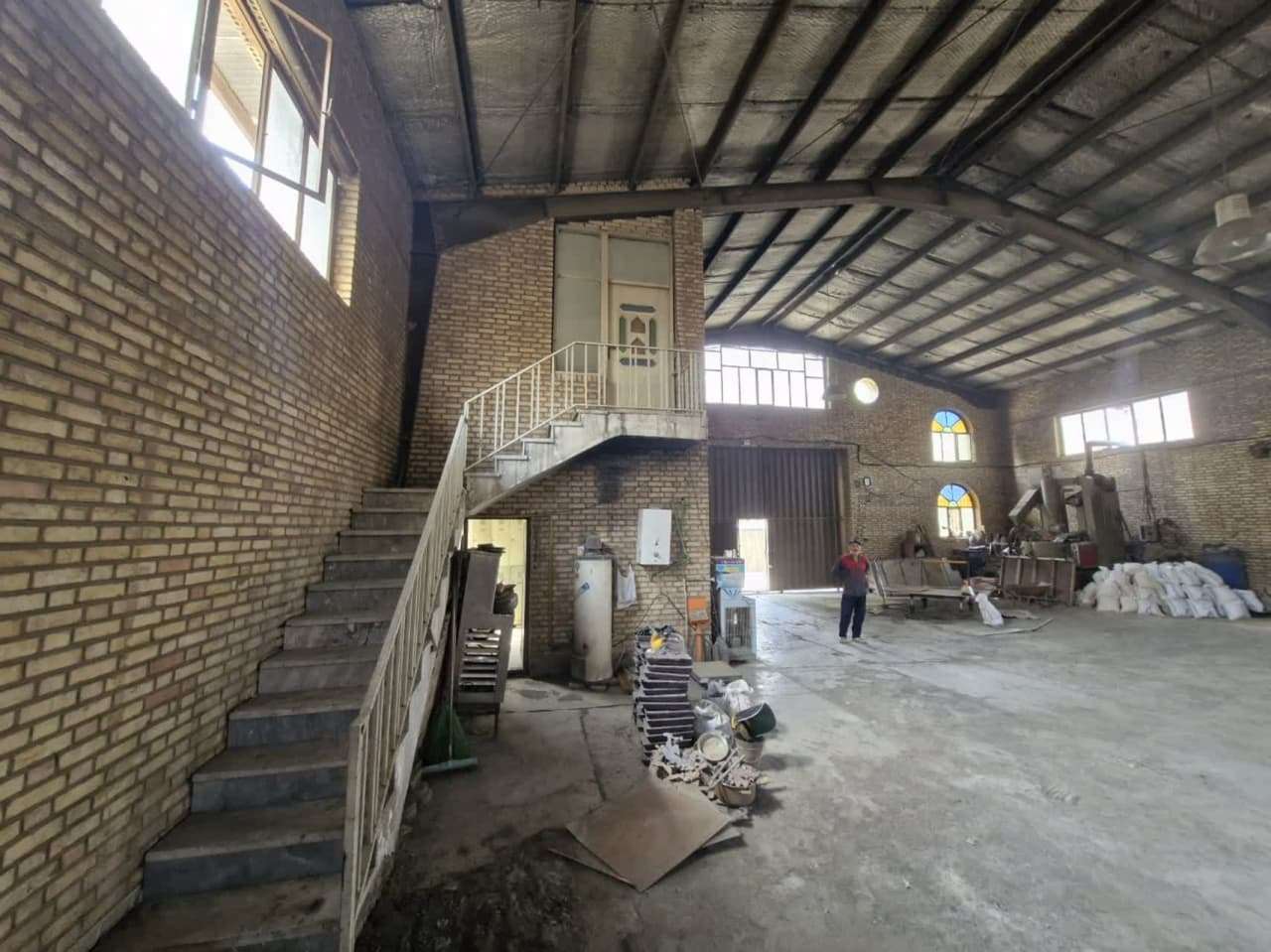 اجاره کارخانه ریخته‌گری با جواز معتبر - شهرک صنعتی پایتخت 450 متر _ املاک صنعت سوله