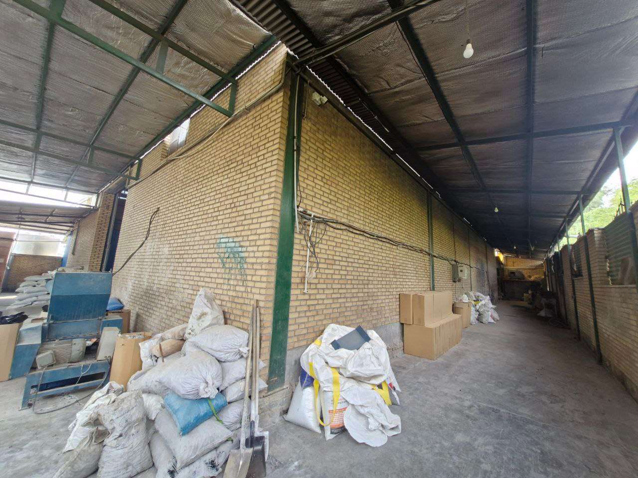 اجاره سوله پلاستیک با جواز معتبر - شهرک صنعتی عباس‌آباد 400 متر _ املاک صنعت سوله