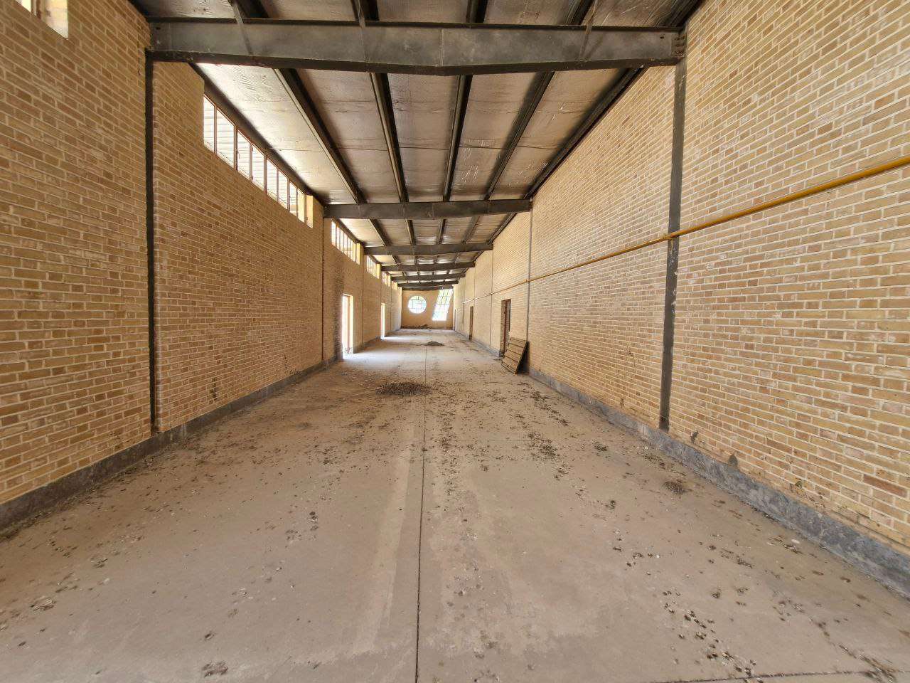 فروش سوله تولید دوغ و لبنیات با پروانه معتبر - شهرک صنعتی عباس‌آباد 1250 متر _ املاک صنعت سوله