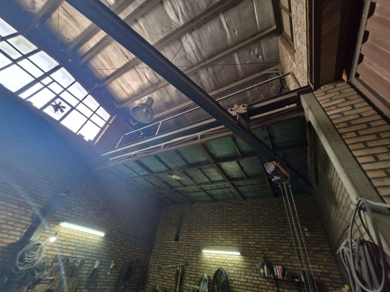 فروش سوله تراشکاری با جواز معتبر 216 متر _ املاک صنعت سوله