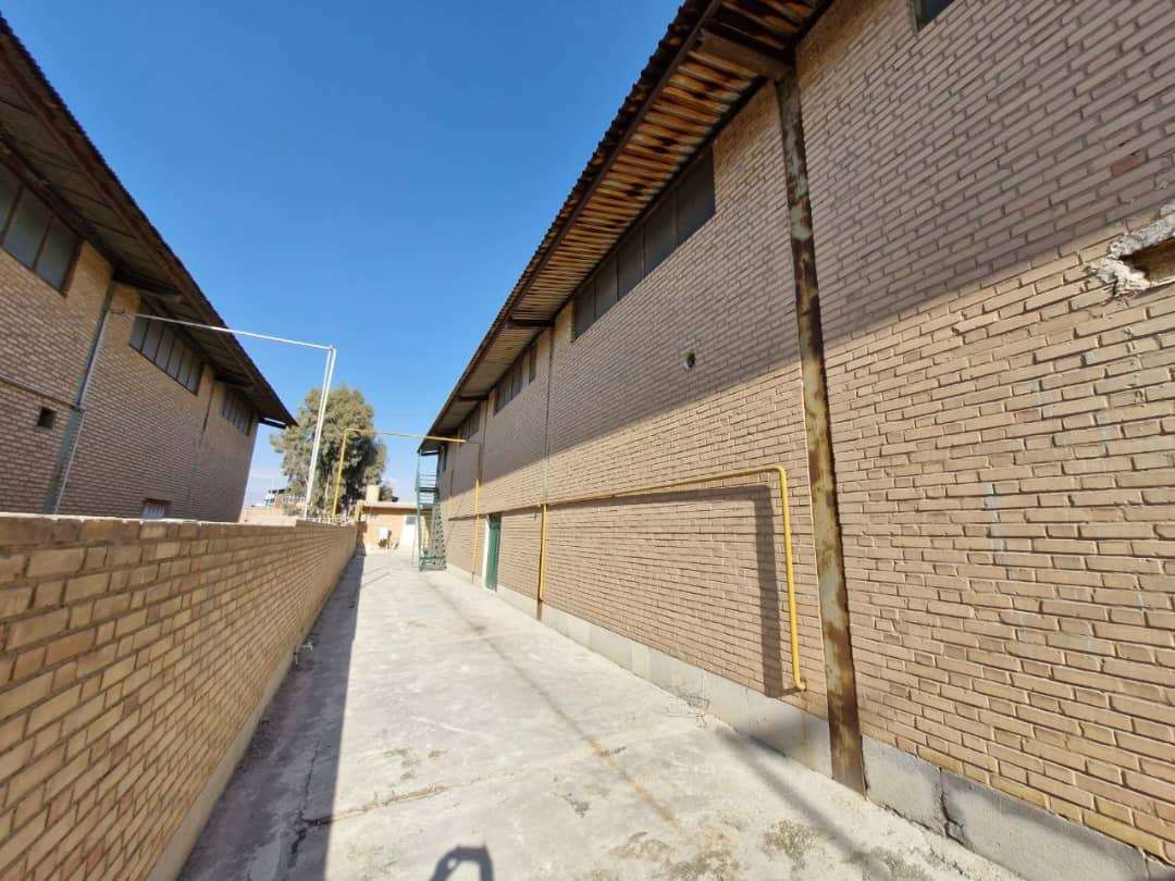 فروش کارخانه تولید شوینده با برند و ماشین‌آلات - شهرک صنعتی جنت‌آباد 860متر _ املاک صنعت سوله