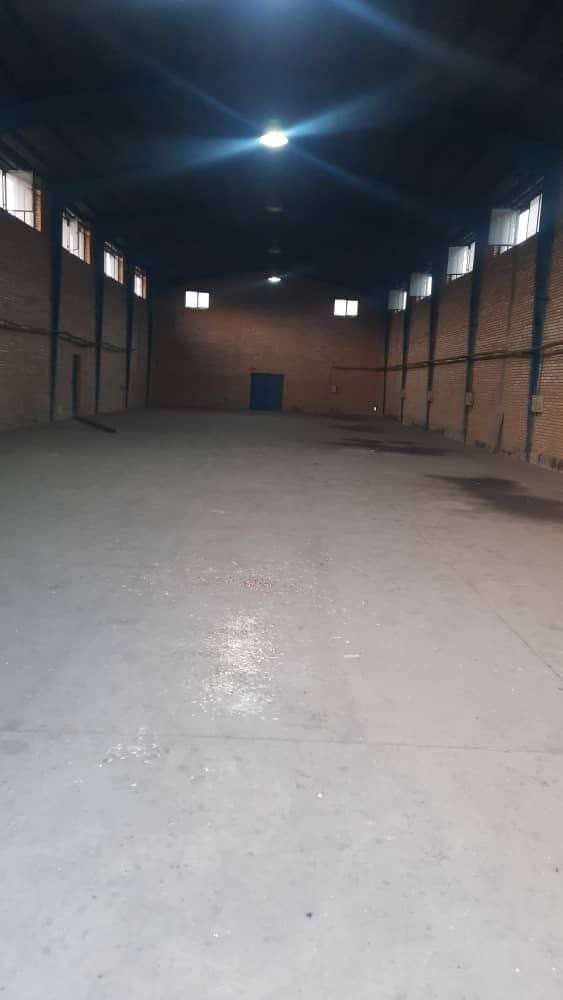 اجاره سوله ریخته گری در شهرک صنعتی پایتخت بل 1500 متر زمین _ املاک صنعت سوله
