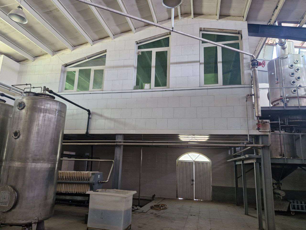  فروش سوله تولید حبوبات، ادویه‌جات، قند و آبنبات با پروانه معتبر 4000متر _ املاک صنعت سوله