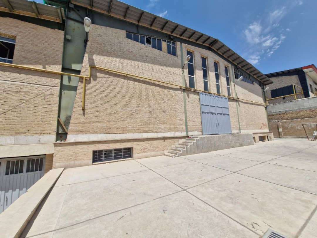 فروش کارخانه تولید سلفون و نایلون - شهرک صنعتی عباس‌آباد1400متر _ املاک صنعت سوله