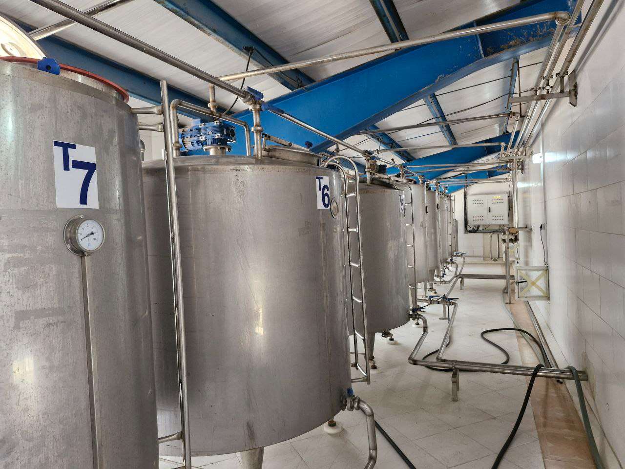 فروش کارخانه تولید بستنی با تجهیزات کامل - شهرک صنعتی خوارزمی 1500 متر _ املاک صنعت سوله