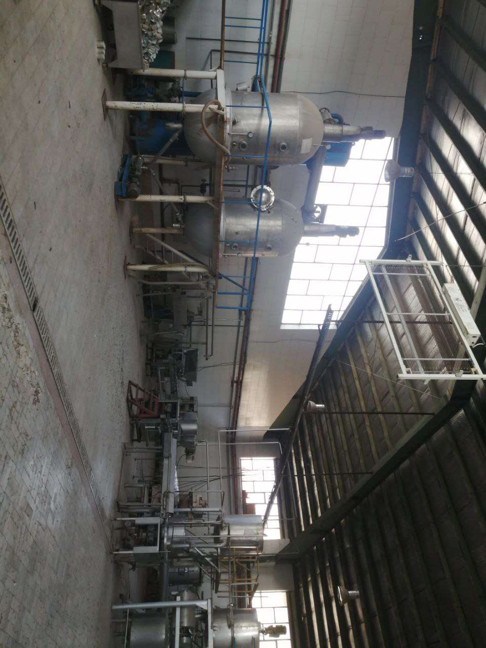 فروش کارخانه تولید رب گوجه فرنگی با پروانه معتبر - شهرک صنعتی خوارزمی 1300 متر _ املاک صنعت سوله