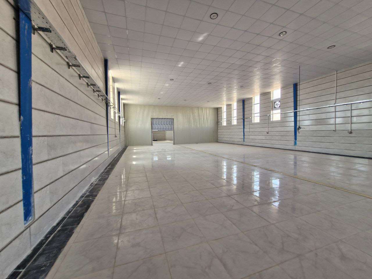 اجاره سوله بسته‌بندی حبوبات با جواز معتبر - شهرک صنعتی گرمسار 1260 متر _ املاک صنعت سوله