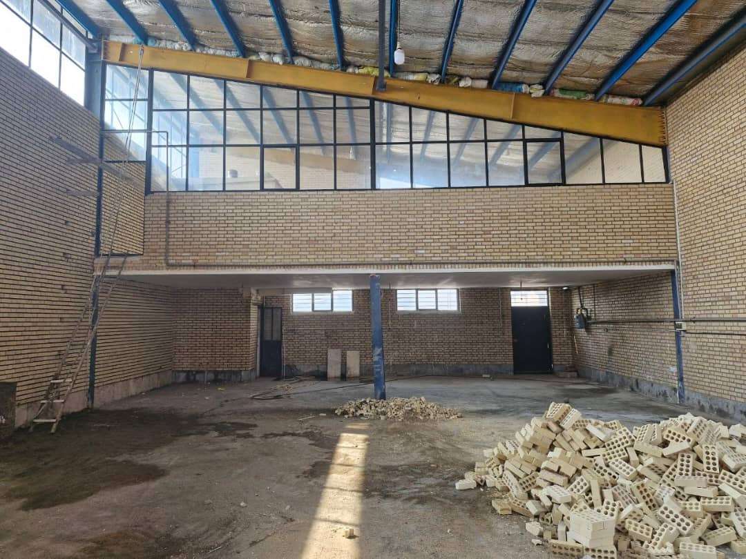  فروش سوله صنعتی با پروانه کسب - شهرک صنعتی ایوانکی 240 متر _ املاک صنعت سوله