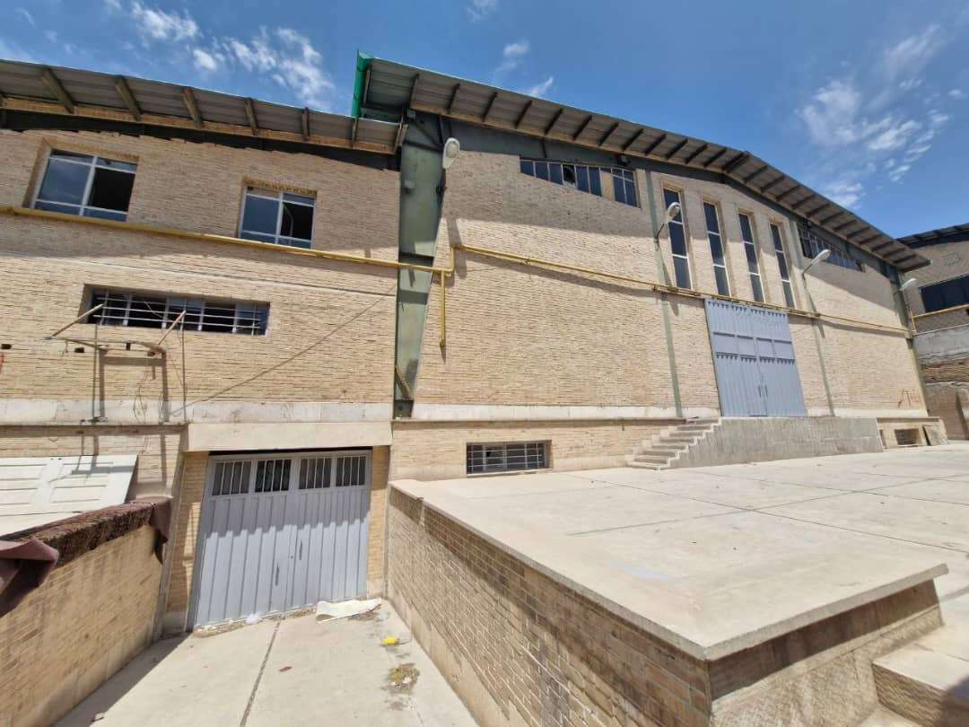 فروش کارخانه تولید سلفون و نایلون - شهرک صنعتی عباس‌آباد1400متر _ املاک صنعت سوله