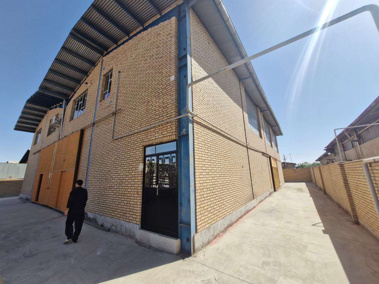  اجاره سوله صنعتی با جواز آبکاری - شهرک صنعتی پایتخت 500 متر _ املاک صنعت سوله