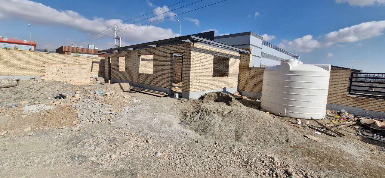 اجاره مجموعه صنعتی با جواز فلزی - شهرک صنعتی شنزار 6500 متر _ املاک صنعت سوله