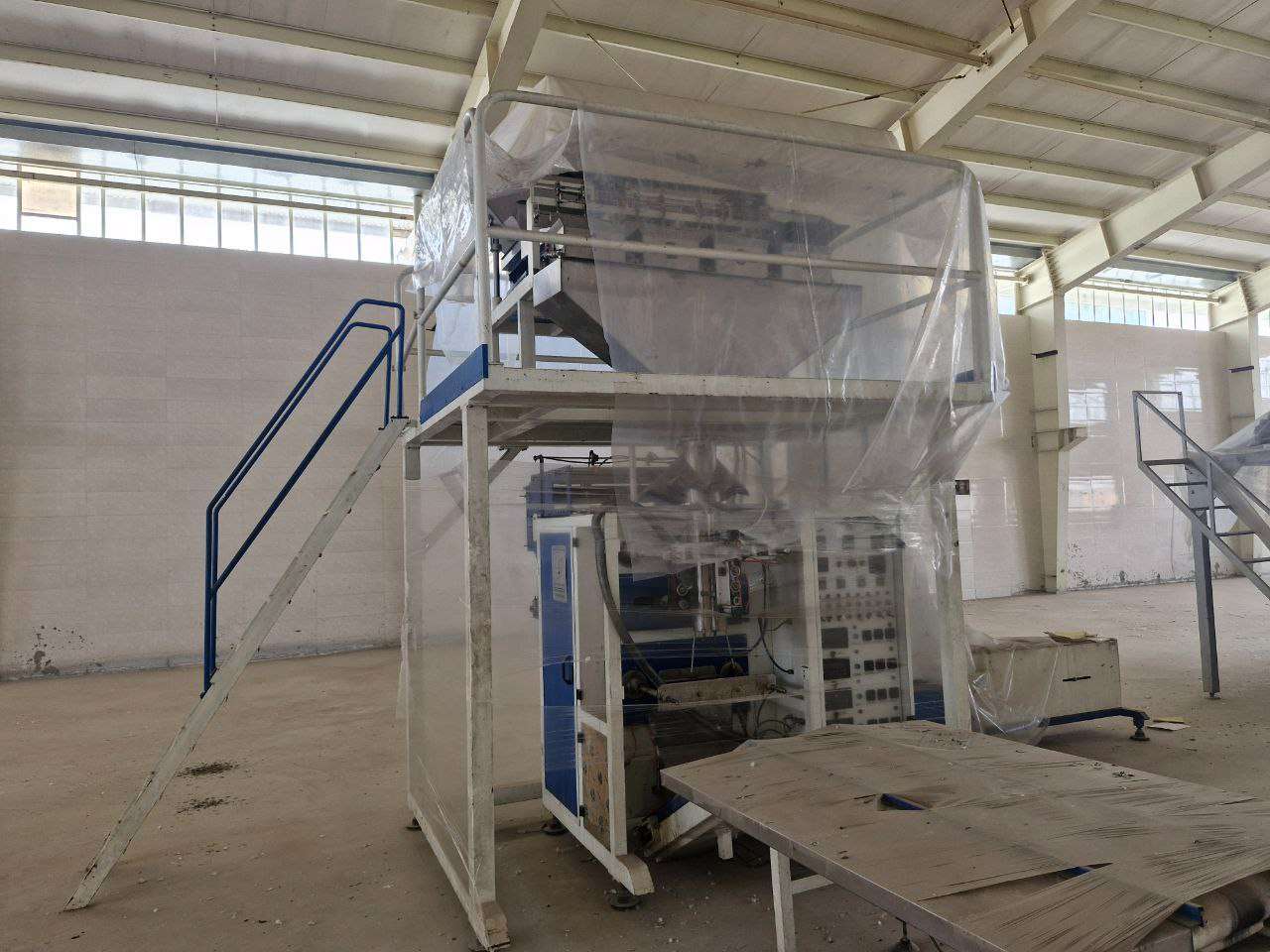  فروش سوله تولید حبوبات، ادویه‌جات، قند و آبنبات با پروانه معتبر 4000متر _ املاک صنعت سوله