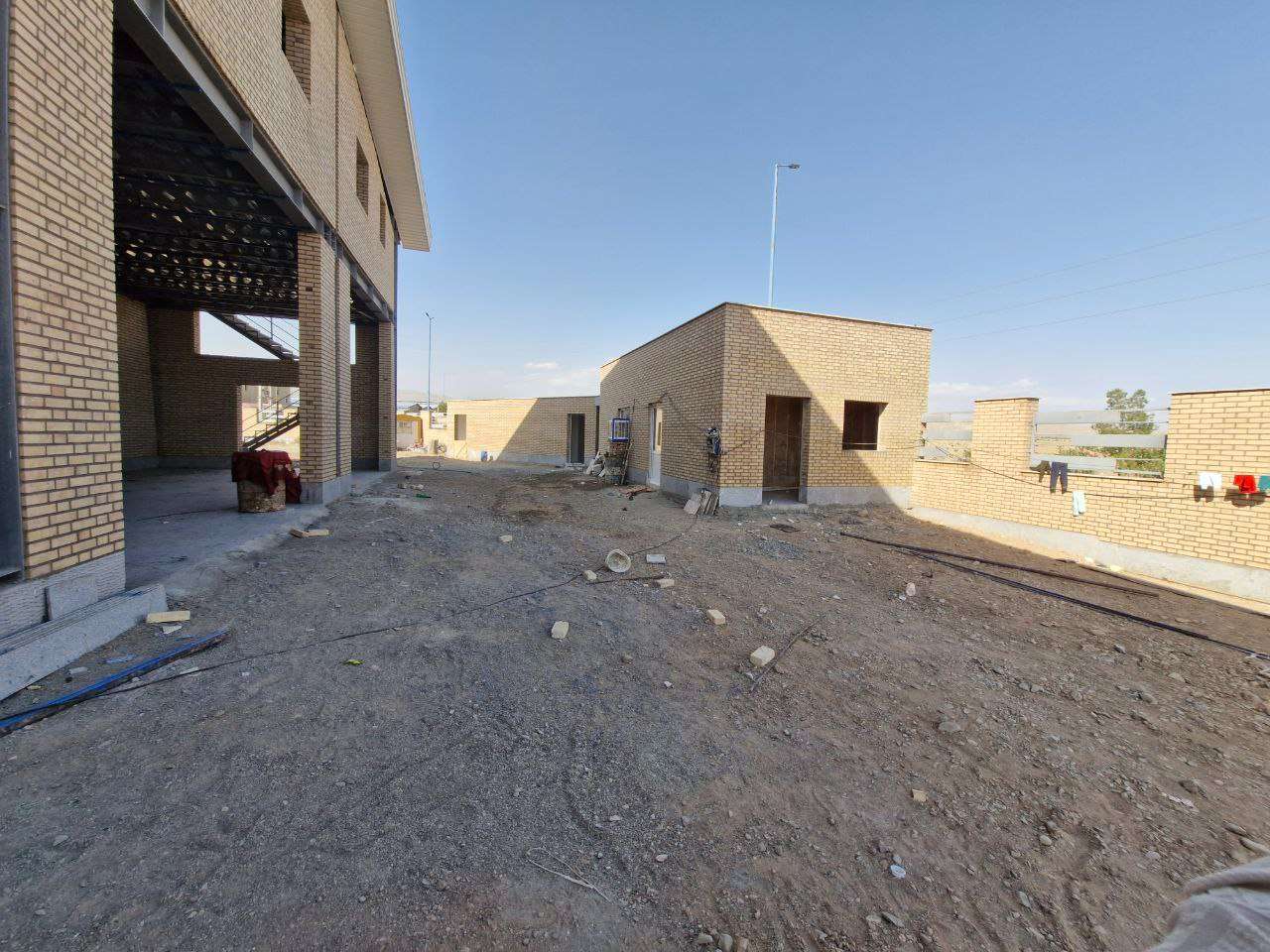 فروش کارخانه بسته‌بندی حبوبات نوساز - شهرک صنعتی خوارزمی 1400 متر _ املاک صنعت سوله