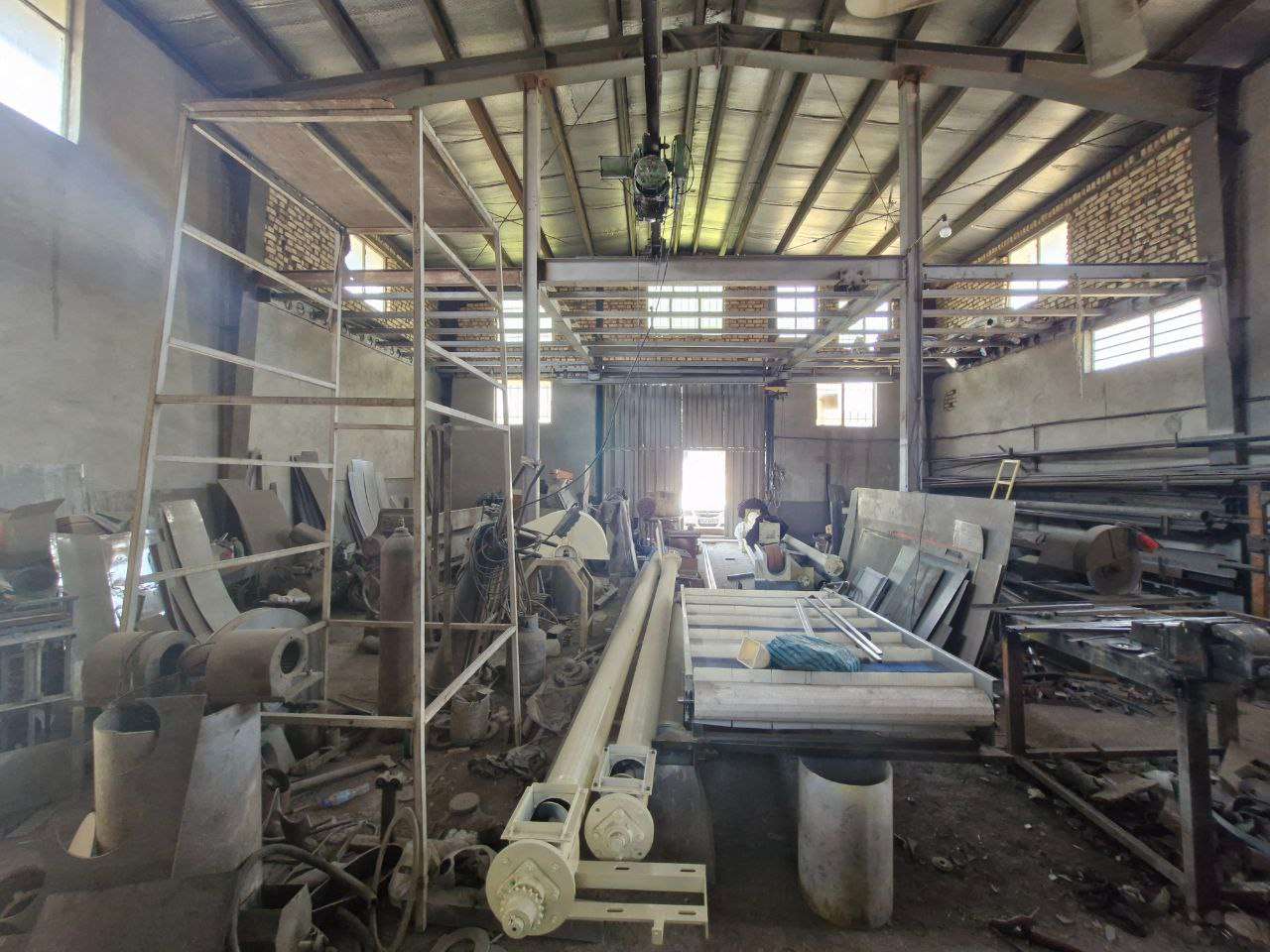 فروش سوله تراشکاری با جواز معتبر 216 متر _ املاک صنعت سوله