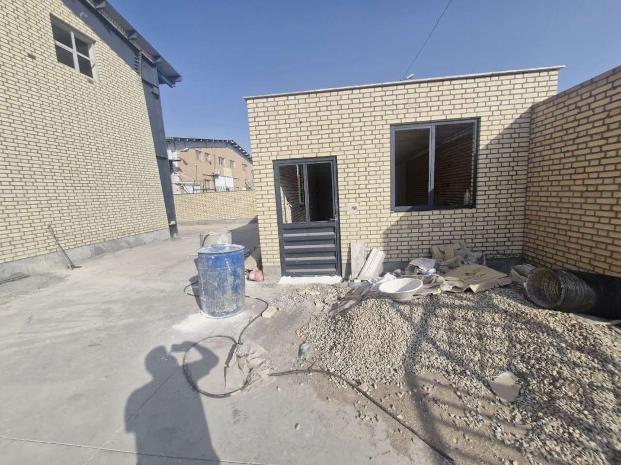 فروش سوله در شهرک صنعتی پایتخت با متراژ 2100 متر _ املاک صنعت سوله
