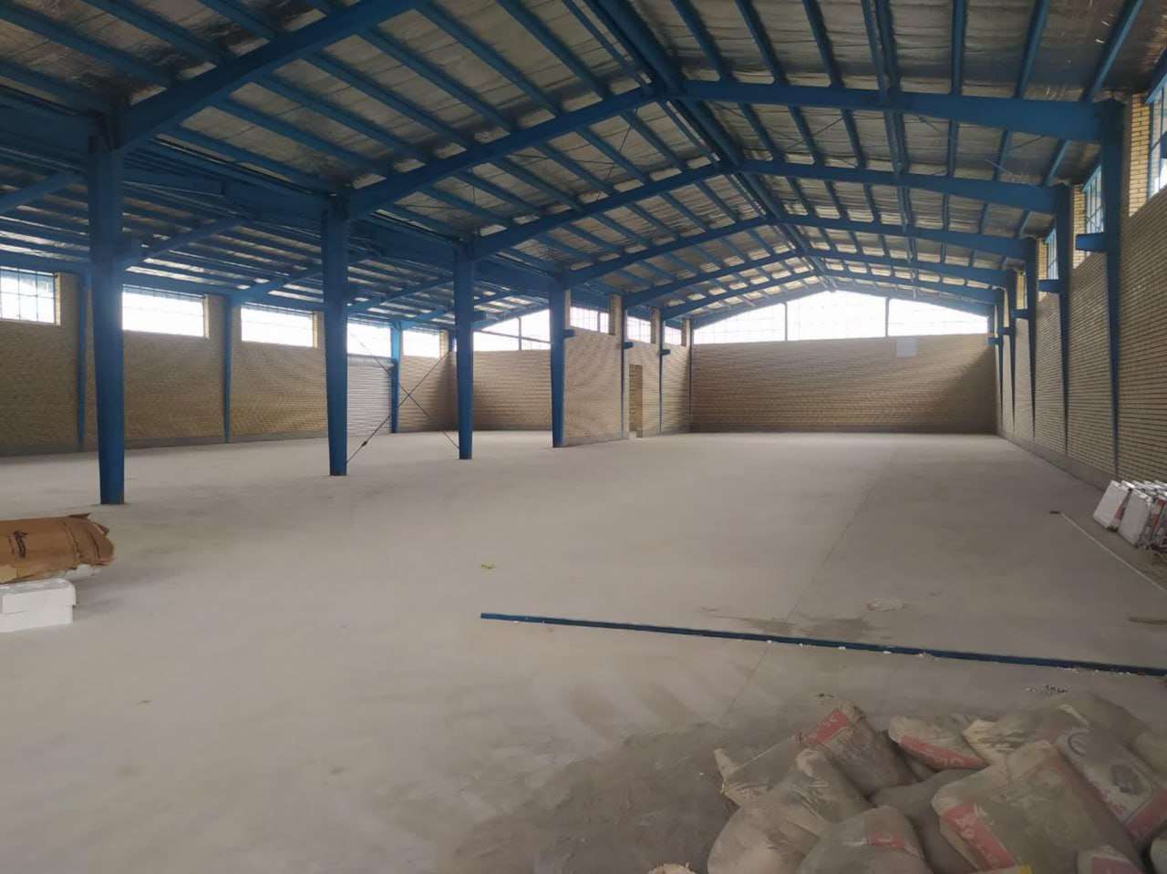 فروش سوله صنعتی نوساز با جواز تولید پرچم - شهرک صنعتی خوارزمی 1856متز _ املاک صنعت سوله