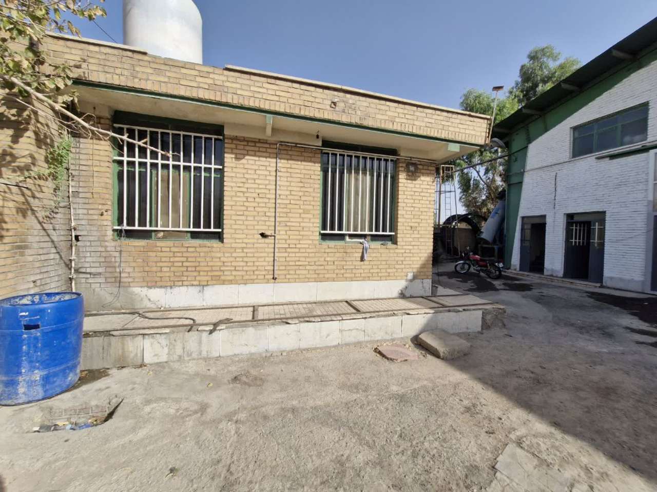 فروش سوله در شهرک صنعتی پایتخت با زون غذایی _ املاک صنعت سوله